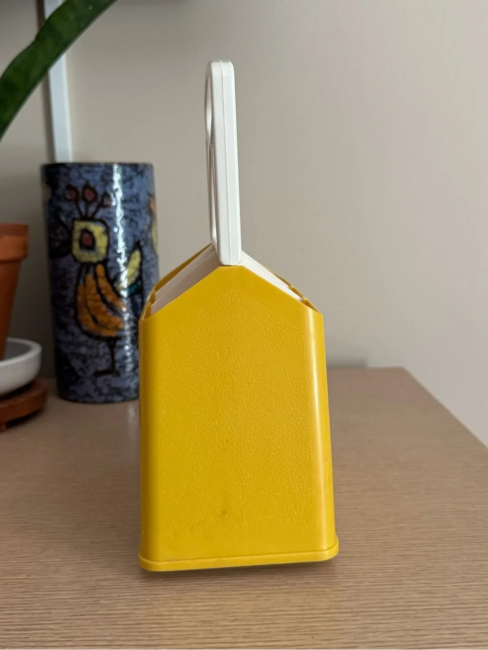 70s Vintage Yellow & White Plastic Utensil/Accessory Caddy - Picture 5 of 9